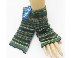 The Scarf Company 100% Lambswool Ladies Wristlets - Green 
