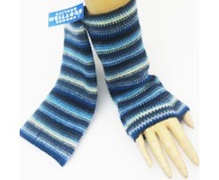 The Scarf Company 100% Lambswool Ladies Wristlets - Light Blue