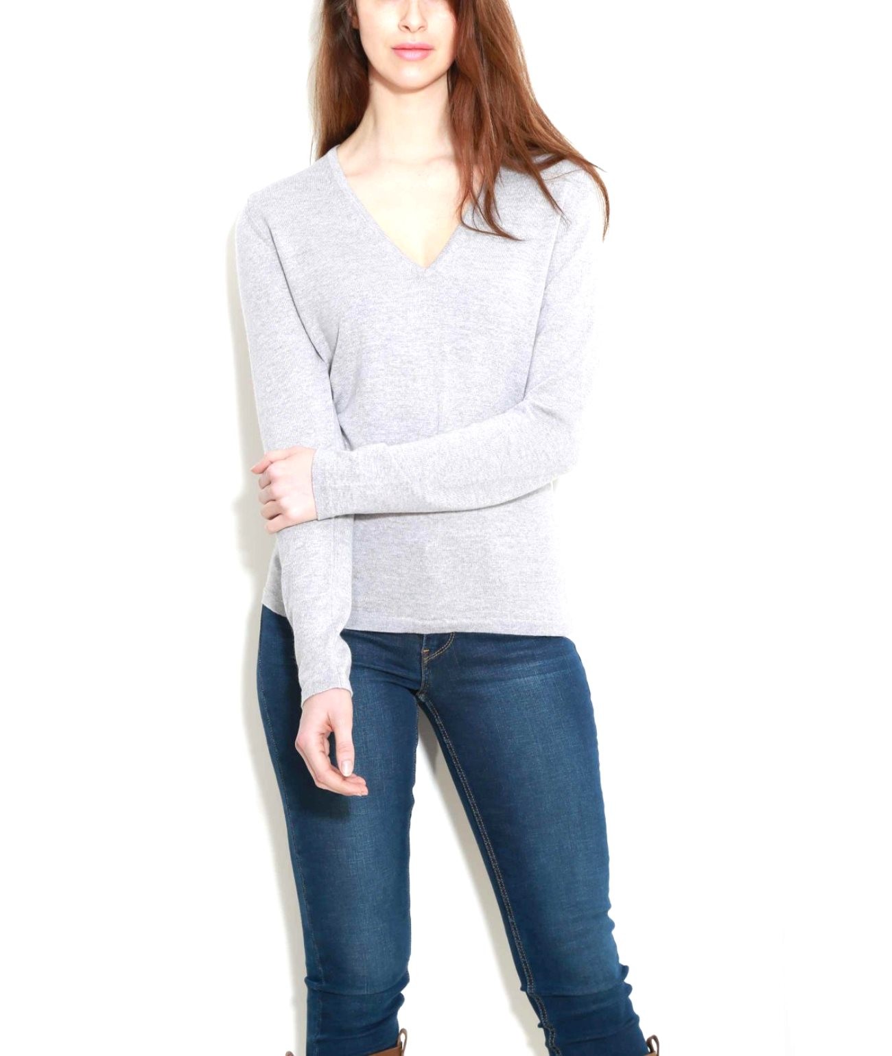 Light Grey Ladies V-Neck Sweater - 100% Cashmere Made in Scotland