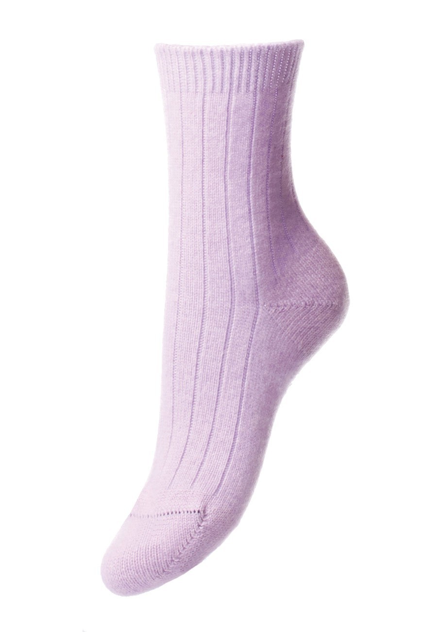 Pantherella Women's Tabitha Cashmere Ribbed Anklet Socks in Lilac